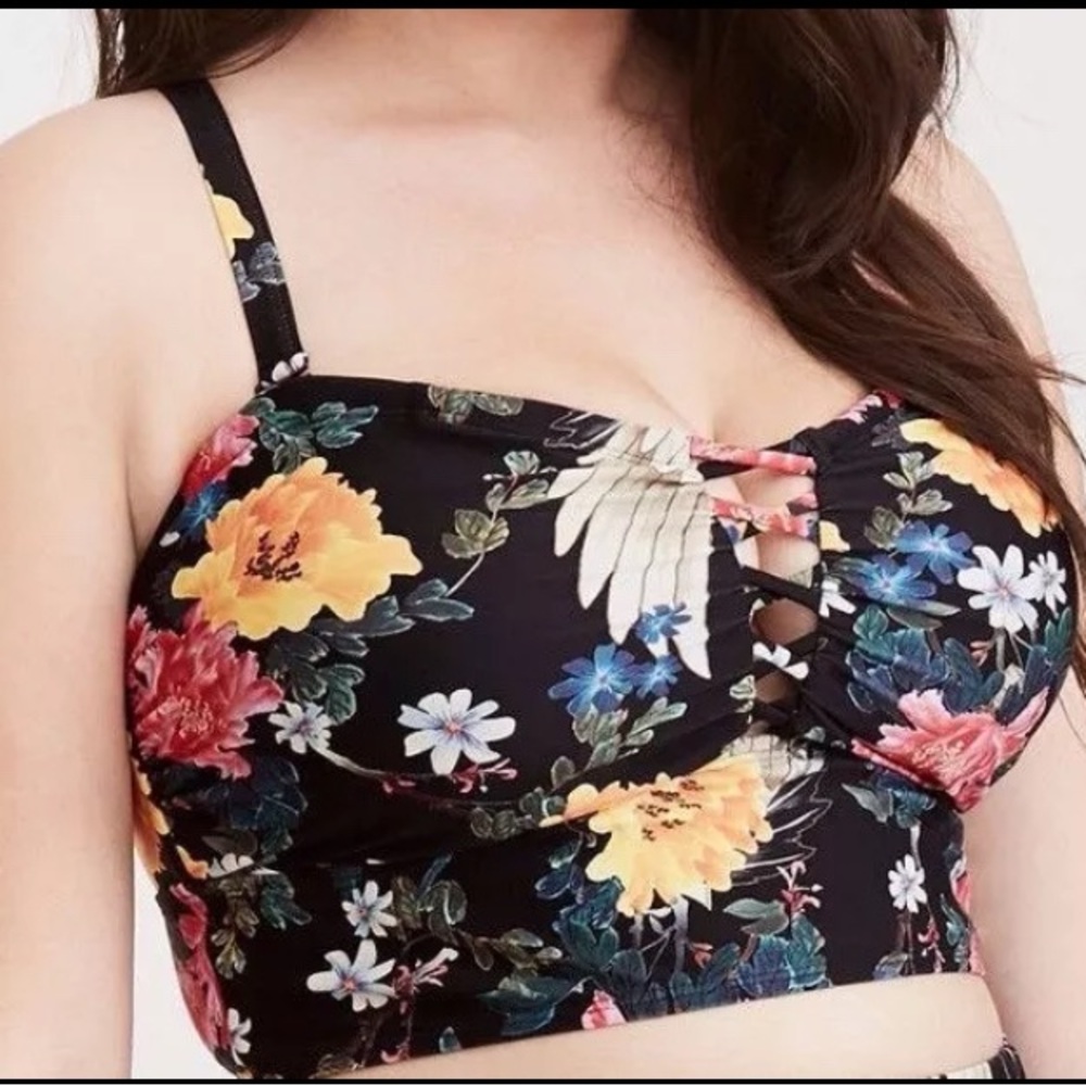 Retired Torrid Women's Floral Swim Top - Like new! 3X - Picture 2 of 3